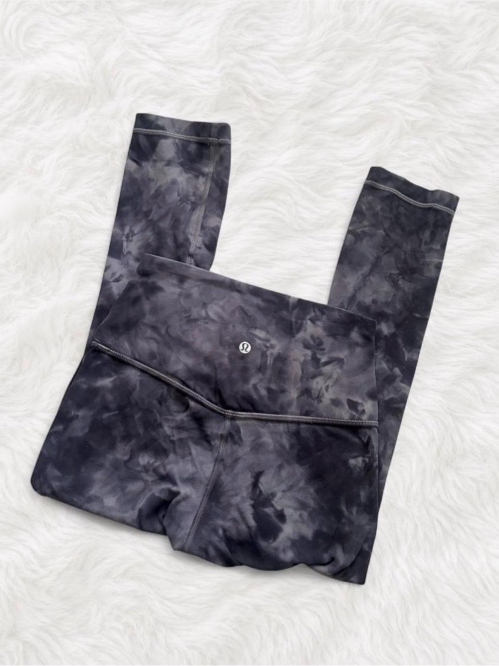 Lululemon Diamond dye cropped leggings sz 4 GUC.